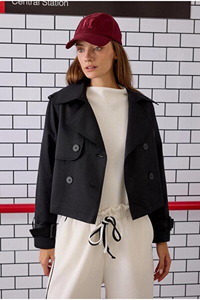 modapark.ist Kadın Etek Üstü Kısa Trençkot