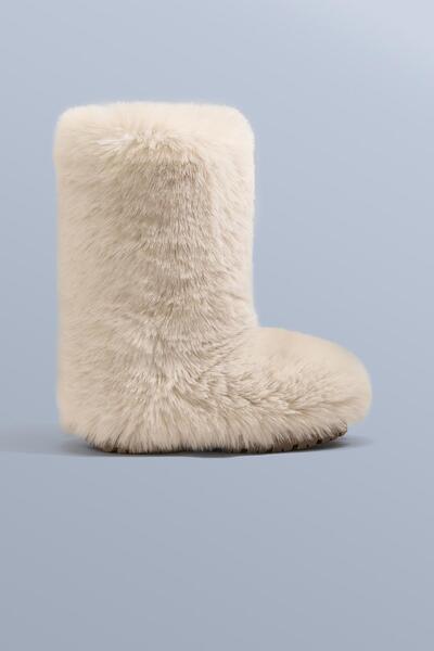 Oysho Tüylü Teknik Bot