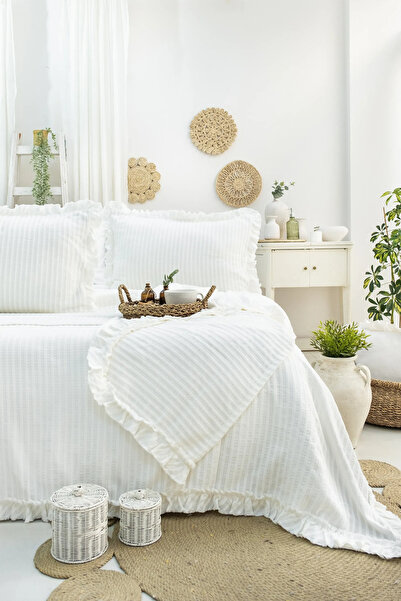 Şaheser Home Collection Σετ κουβερλί ζακάρ Marta, με λεπτομέρεια βολάν στις ά...