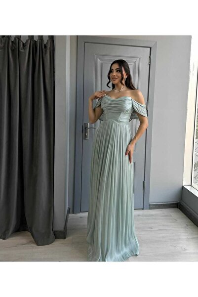 berlanty Elegant evening dress in mint green