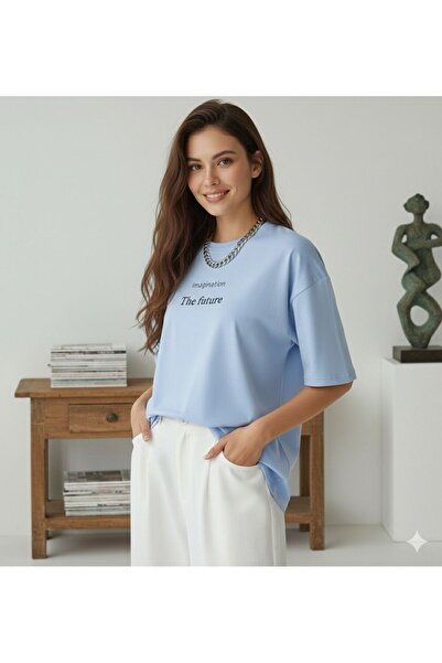 BW Bravely Wear تي شيرت نسائي مطبوع عليه THE FUTURE