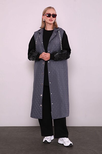 Levidor Anthracite Chain Detailed Vest