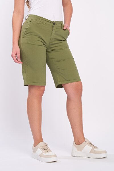Lee Cooper Women's solid-colored Bermuda shorts with slanted pockets