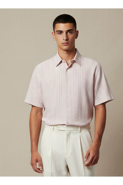 FAV Men Regular Fit Collared Striped Short Sleeves Shirt