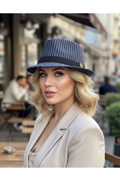 sf collection قبعة فوترو مخططة باللون الأزرق الداكن للنساء