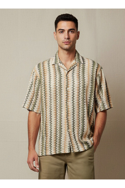 FAV Men Camp Collar Striped Short Sleeves Resort Shirt