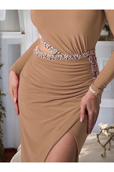 OEM Elegant Beige Dress with Long Sleeves, Pebbles and Sexy Slit – Golden Nude Grace