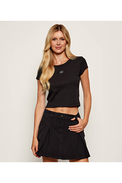 Calvin Klein Women's Slim Fit Round Neck Cotton Short Sleeve Black T-Shirt Lv047C200G-Ub1