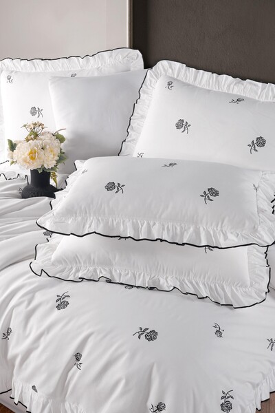 GARDEN ROOM Gold Series Fırfırlı - Siyah Gül Tek Kişilik Nevresim Seti %100 Pamuk