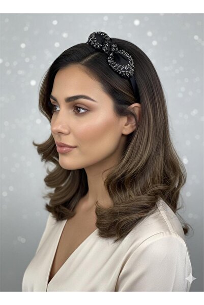 Pelin Aksesuar Siyah Taşlı Küçük Fiyonklu İnce Dişli Taç
