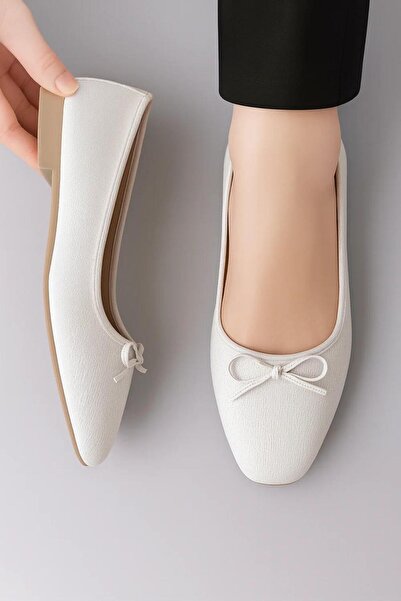 YadeGrande Serena Kadın Büyük Numara (41-42-43) Model Fiyonklu Babet Mat Beyaz