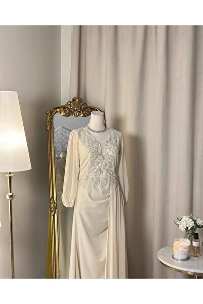 vanus fashion 5682 -فستان طويل بتطريز فاخر ولمسة كلاسيكية