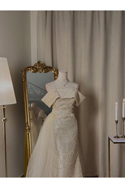 vanus fashion 6285 ~ فستان سكري فاخر بذيل طويل وتطريز لامع يخطف الأنفاس