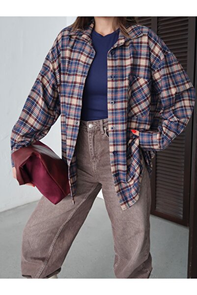 Paw Garage Women's Christ Lumberjack Shirt, Oversized Wide Fit