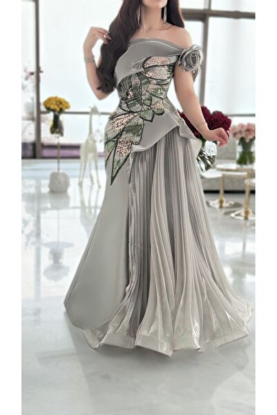 STAYILK DRESSES فستان سهرة بكسرات من الجنب