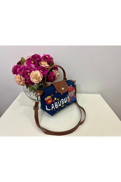 şengüler çanta Labubu Hand and Crossbody Bag