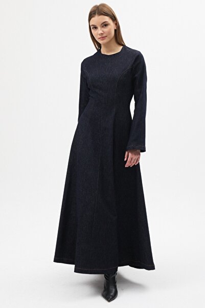 QANU فستان من الدنيم باللون الأزرق الداكن