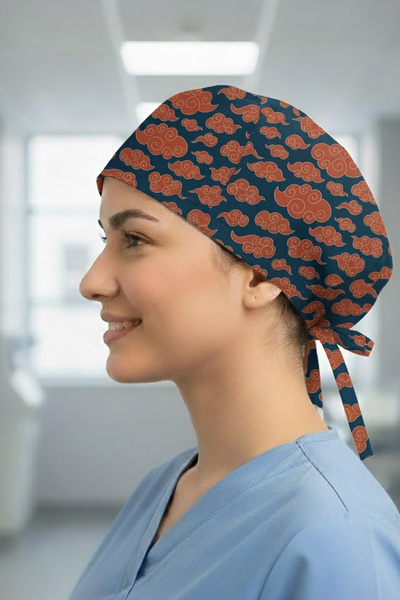 Lion Üniforma Kırmızı Bulut Desenli Cerrahi Bone Unisex – Likralı Doktor Hemş...