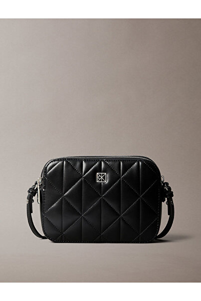Calvin Klein Dámská prošívaná taška přes rameno s dvojitým zipem