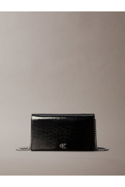 Calvin Klein CK Kadın Metalik Zincir Detaylı Cüzdan