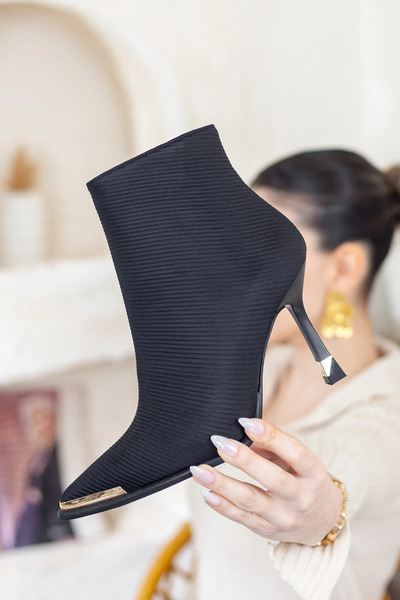 Adım Adım Women's Gold Detailed Heeled Boots