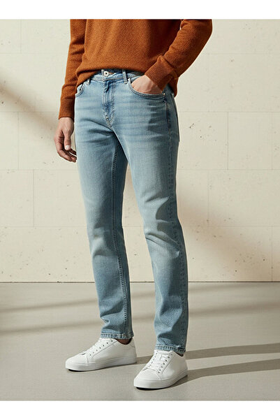FAV Men Slim Fit Flexi Waist Pocket Jeans