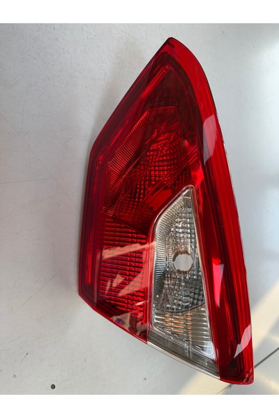 ATS OTO YEDEK PARÇA Focus 3 2011-2014 Sedan Sağ İç Stop Lambası