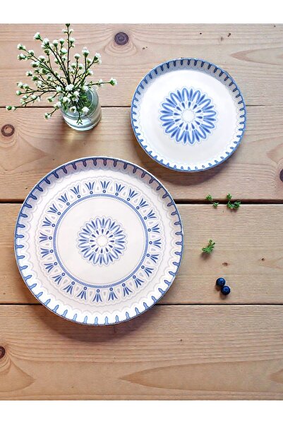 Porland There Are 7-Piece Cake and Treat Sets.