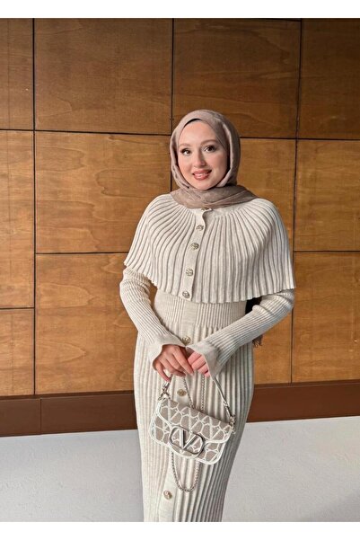 DAĞON'S COLECȚIA DUBAI DGN'S ROCHIE CU PELERINĂ ȘI MULTE NASTURI, SET DE TRIC...