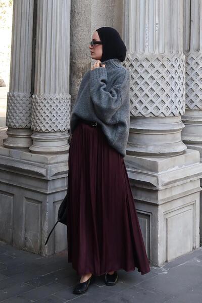 Moca Olesya Satin Skirt Burgundy