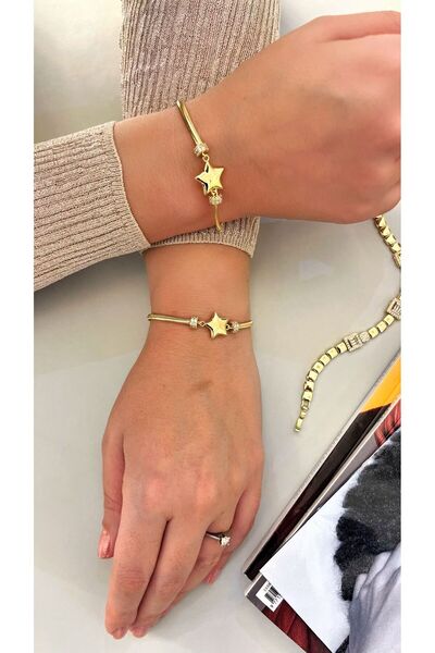 Store Diva Charm Stylish Women's Bracelet with Star Motif