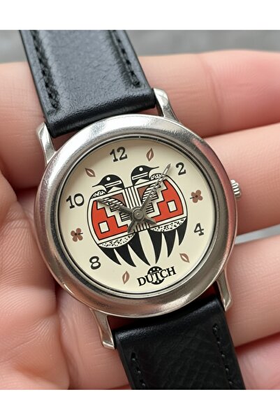 DUTCH STORE Classic leather watch with a heritage art dial – distinctive desi...