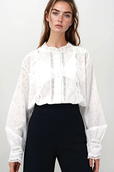 bacc Women's White Ruffled Collar Embroidered Fisto Shirt Bchesq-251065