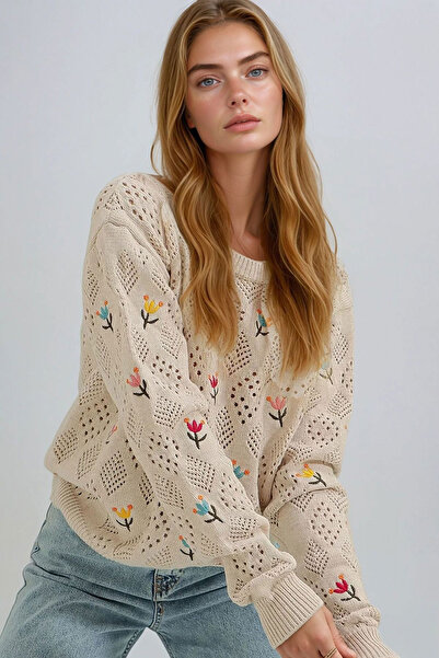 bacc Kadın Açık Bej Bisiklet Yaka Delik Ajurlu Ve Nakışlı Triko Kazak BCHESQ-...