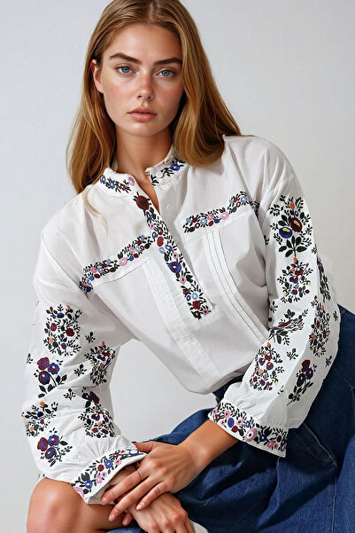 bacc Γυναικεία λευκή μπλούζα με κορδόνια με λεπτομέρεια με κουμπιά και κεντημ...