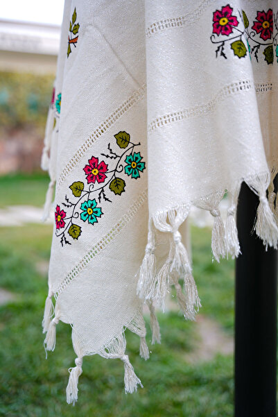 Komana Art El Baskı Desenli %100 Pamuk Masa Örtüsü – Tokat Taş Baskı Motifli