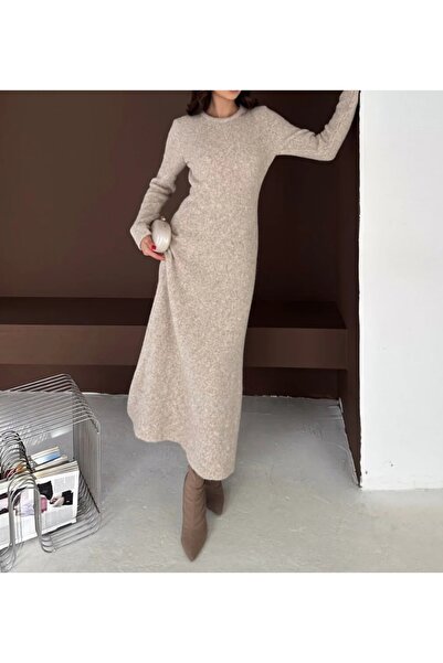 Vaniza Long Knit Dress with Waist Detail