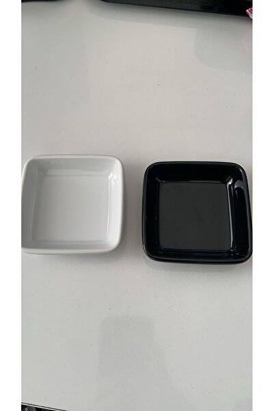 Akel 12 ADET KARE 8CM SİYAH-BEYAZ KARE SERVİS (KAHVALTILIK, LOKUMLUK VS.)