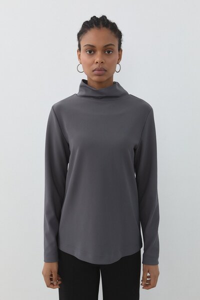 Nihan Dik Yaka Basic Örme Bluz Füme