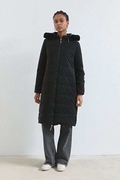 Nihan Yanları Detaylı Kapitone Kaban Siyah