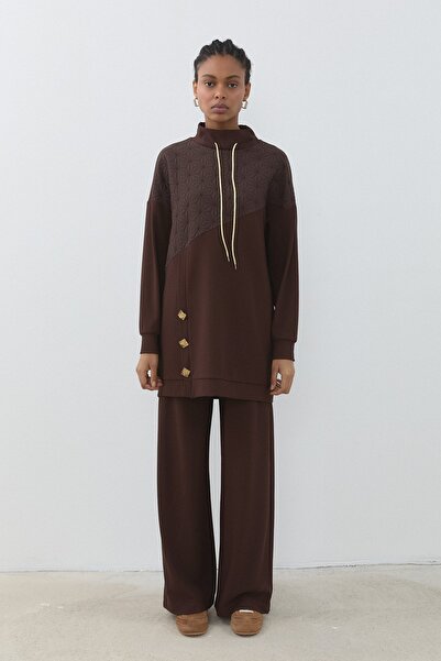 Nihan Jakar Kumaş Detaylı Örme Pantolon Tunik Takım Kahve