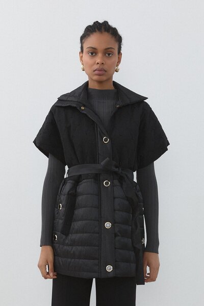 Nihan Parlak Taşlı Kuşaklı Kapitone Yelek Siyah