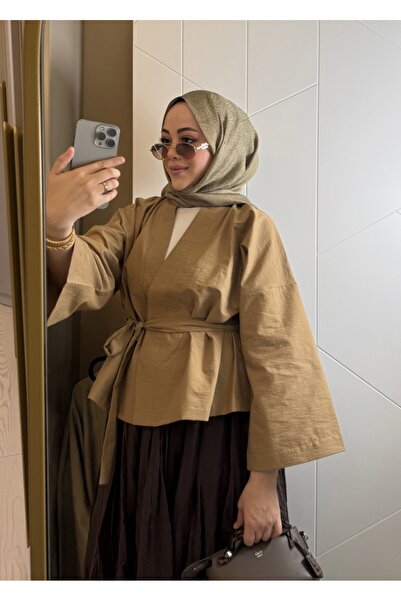 Kübra Yiğit Kısa Kraş Kimono