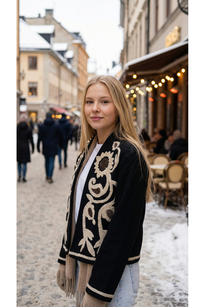 Matcha Butik Women's Embroidered Bohemian Black Jacket