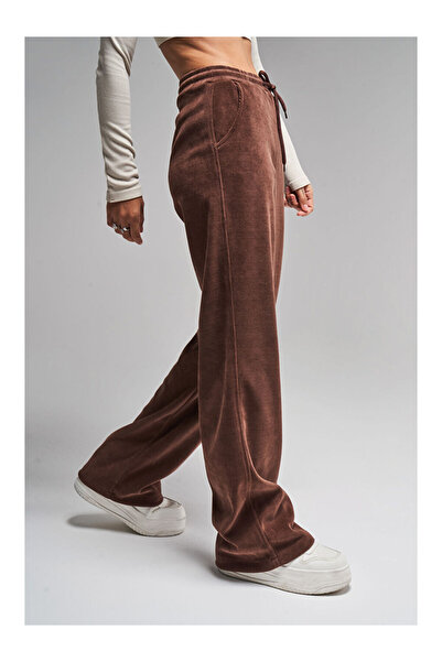 LC Waikiki Kahverengi Kadın Kahve Renk 1w416 İnce Fitilli Örme Esnek Kadife K...