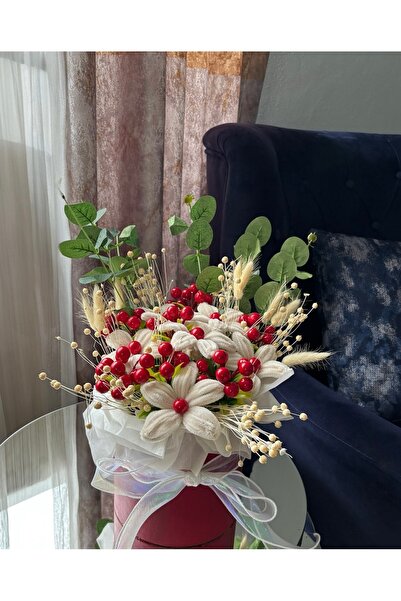 Mevalin flora Krem Çiçek & Kırmızı Berry El Yapımı Aranjman