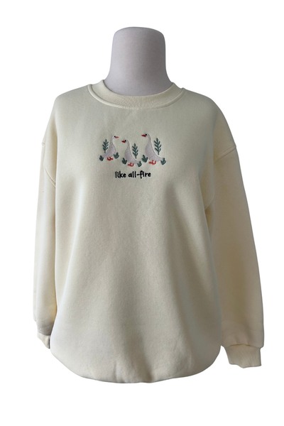 Nazlı Collection NAKIŞLI BİSİKLET YAKA ŞARDONLU KADIN SWEAT