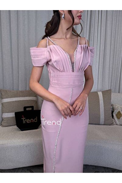 TREND Pink evening dress with side slit
