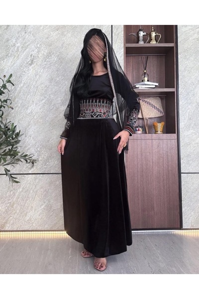 Orlina فخامة الإطلالة العسيرية: جلابية المخمل الناعم المطرزة