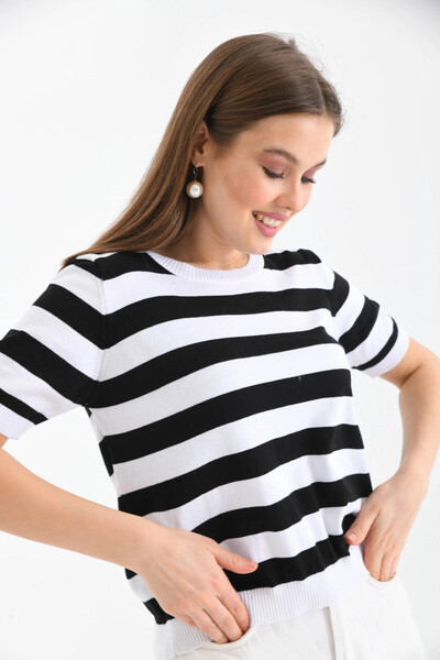 Park Karon سترة نسائية تريكو مخططة بأكمام قصيرة وياقة دائرية 10072.Ctn